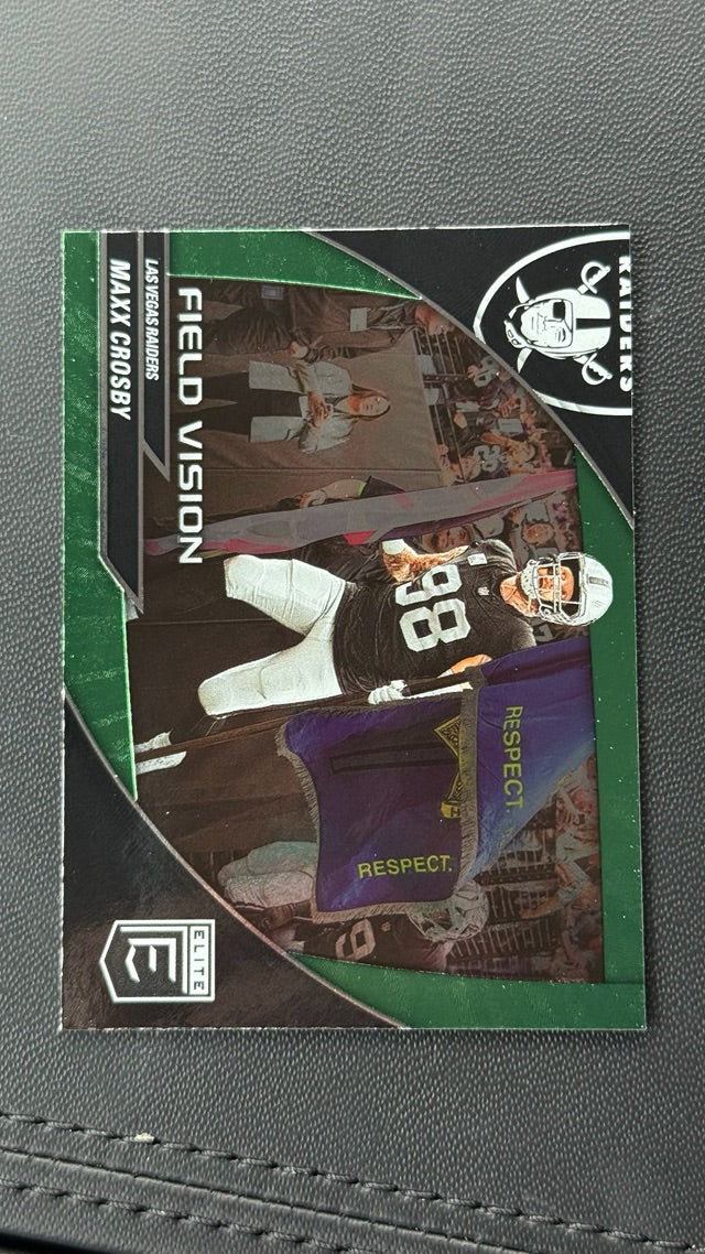 2024 Donruss Elite - Field Vision Green | Maxx Crosby