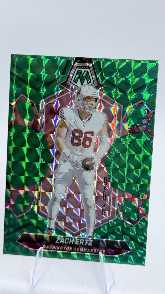 2024 Panini Mosaic - Mosaic Green | Zach Ertz