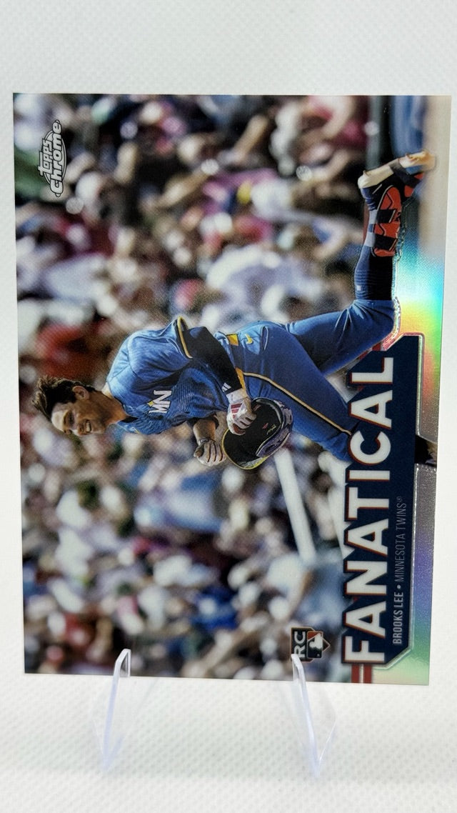 2025 Topps Chrome - Fanatical | Brooks Lee