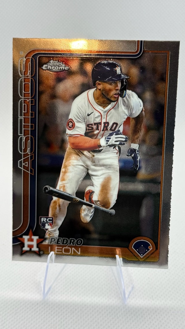2025 Topps Chrome | Pedro León