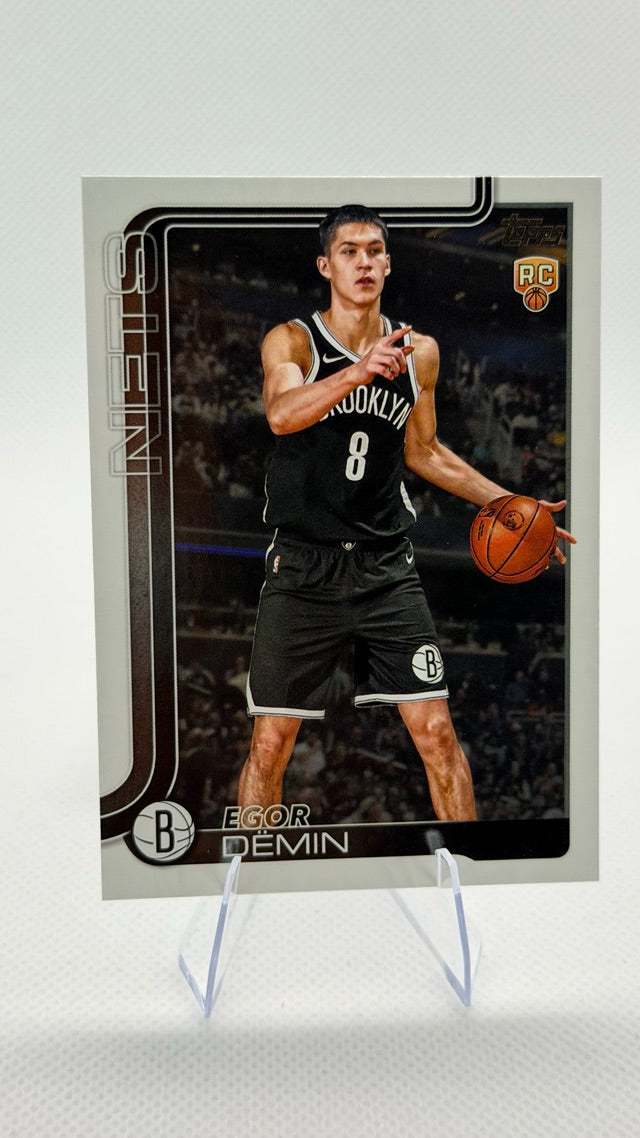 Egor Dëmin 2025-26 Topps New School #NS-8