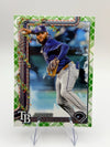 Junior Caminero 2025 Topps Topps Holiday #H3 (front);Junior Caminero 2025 Topps Topps Holiday #H3 (back)