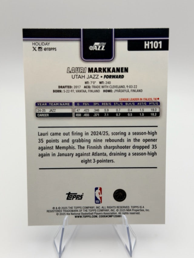 Lauri Markkanen 2025-26 Topps Topps Holiday #H101 (front);Lauri Markkanen 2025-26 Topps Topps Holiday #H101 (back)