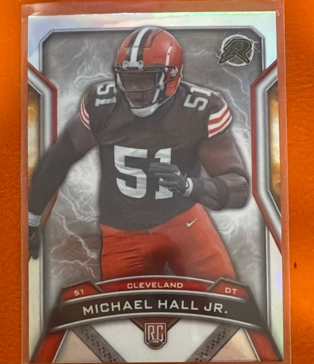 2024 Topps Resurgence - Refractor | Michael Hall Jr.