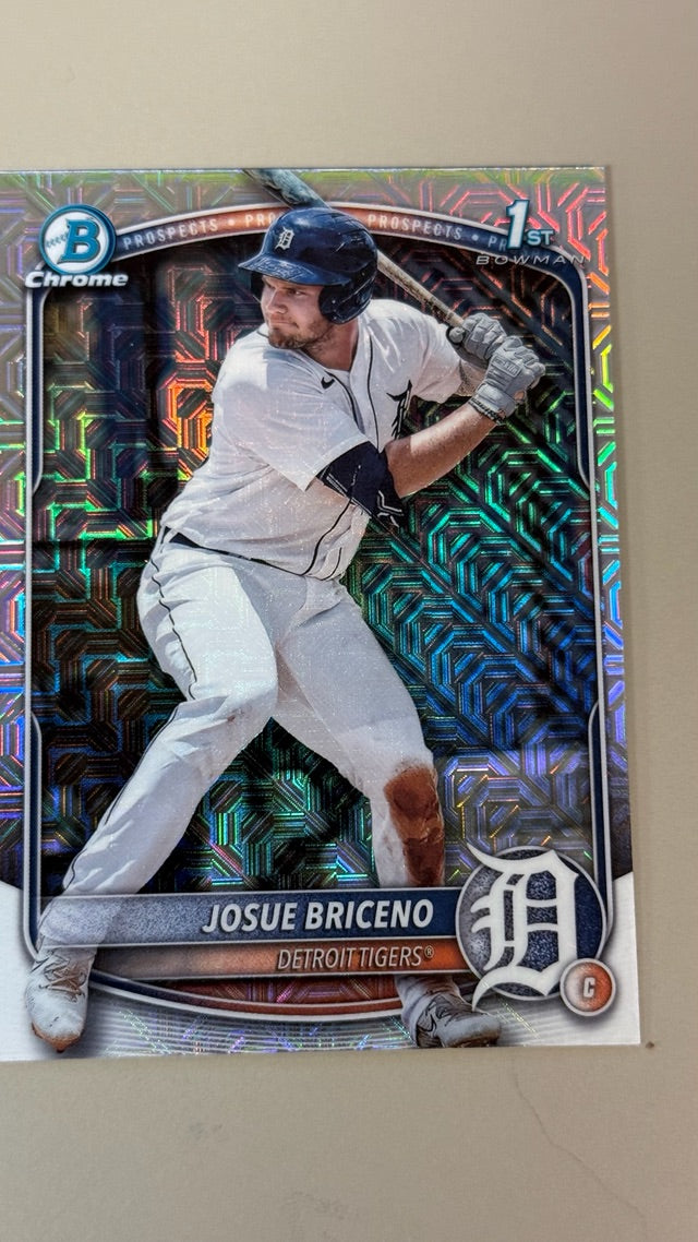 2025 Bowman Chrome Prospects Mojo Refractor | Josue Briceno