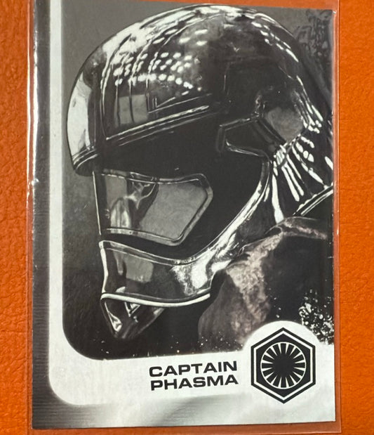 2017 Topps Star Wars Journey To The Last Jedi - Illustrated Characters | Captain Phasma