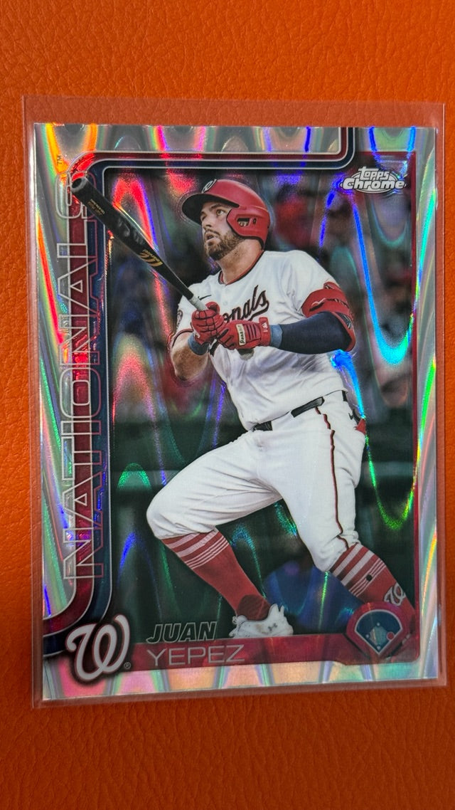 2025 Topps Chrome - Raywave Refractors | Juan Yepez