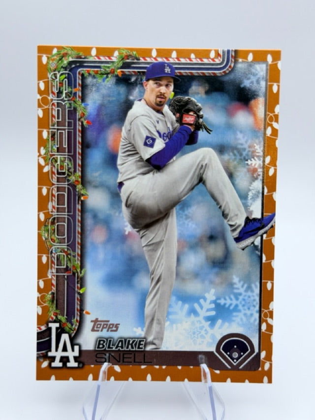 Blake Snell 2025 Topps Topps Holiday #H135 (front);Blake Snell 2025 Topps Topps Holiday #H135 (back)