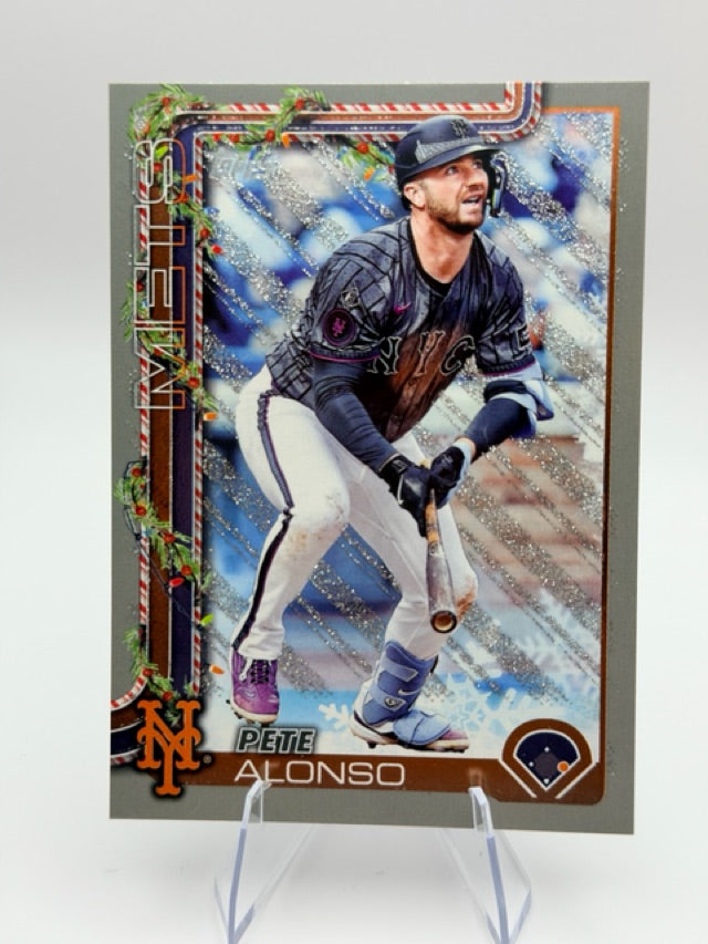 Pete Alonso 2025 Topps Topps Holiday #H34 (front);Pete Alonso 2025 Topps Topps Holiday #H34 (back)