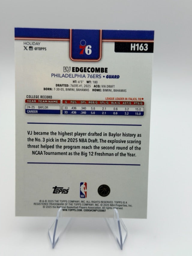VJ Edgecombe 2025-26 Topps Topps Holiday #H163 (front);VJ Edgecombe 2025-26 Topps Topps Holiday #H163 (back)