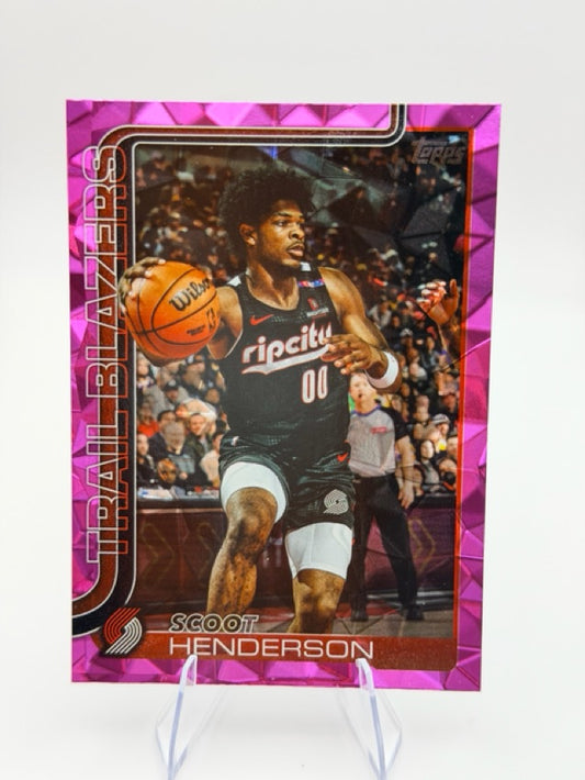 Scoot Henderson 2025-26 Topps Diamante Pink #122 (front);Scoot Henderson 2025-26 Topps Diamante Pink #122 (back)
